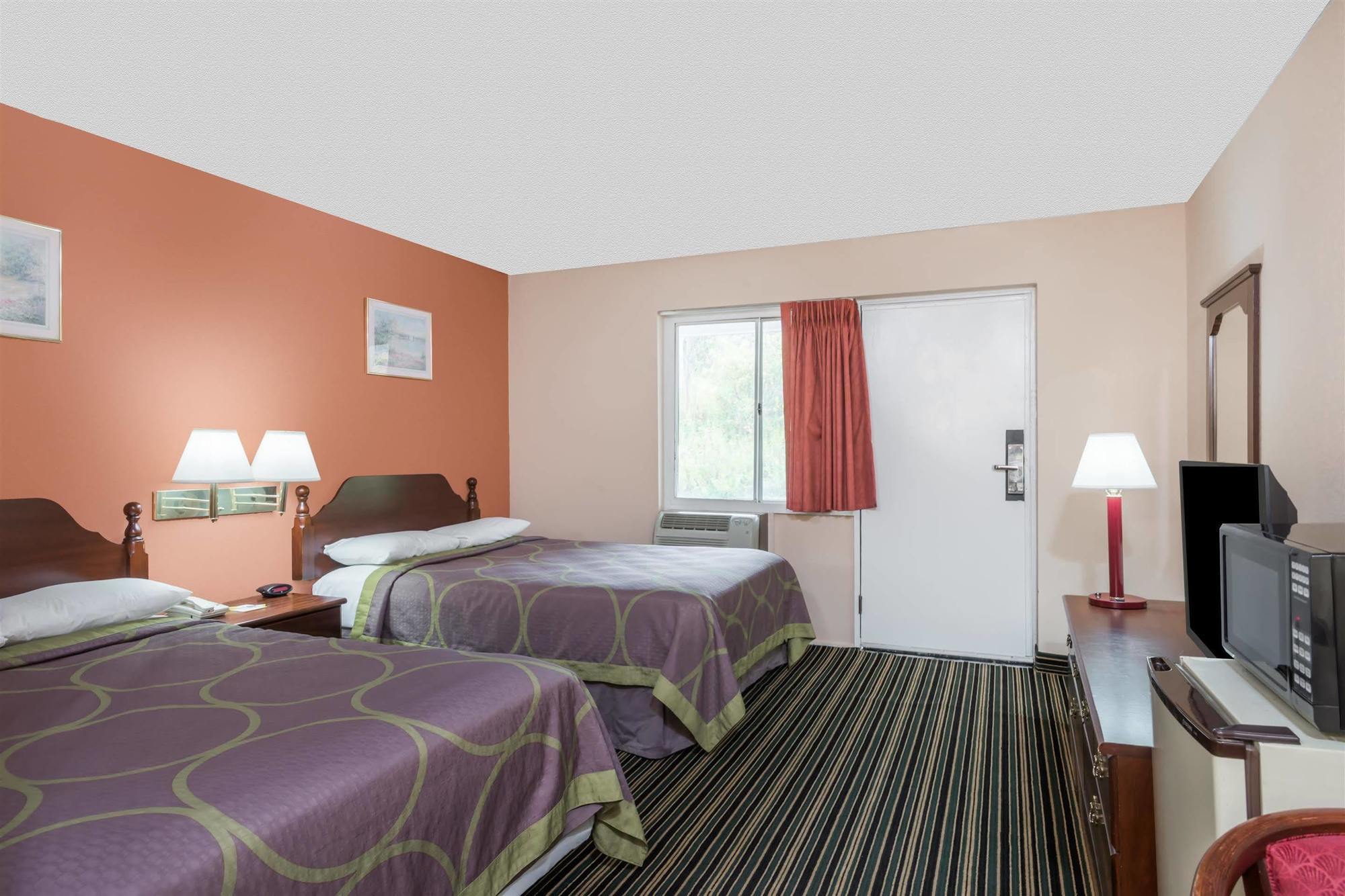Days Inn By Wyndham Lenox Ma Buitenkant foto