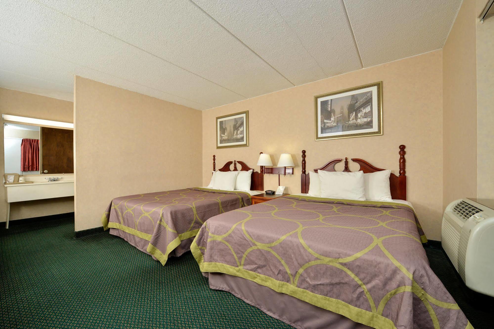 Days Inn By Wyndham Lenox Ma Buitenkant foto