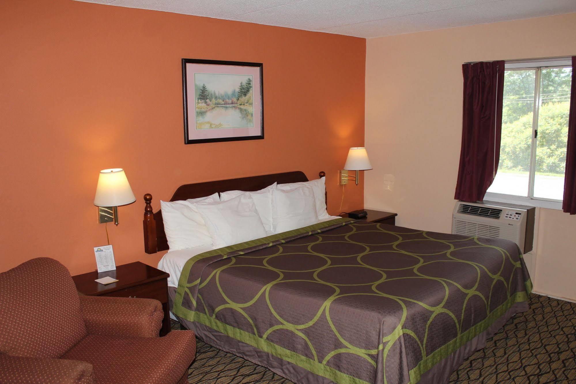 Days Inn By Wyndham Lenox Ma Buitenkant foto
