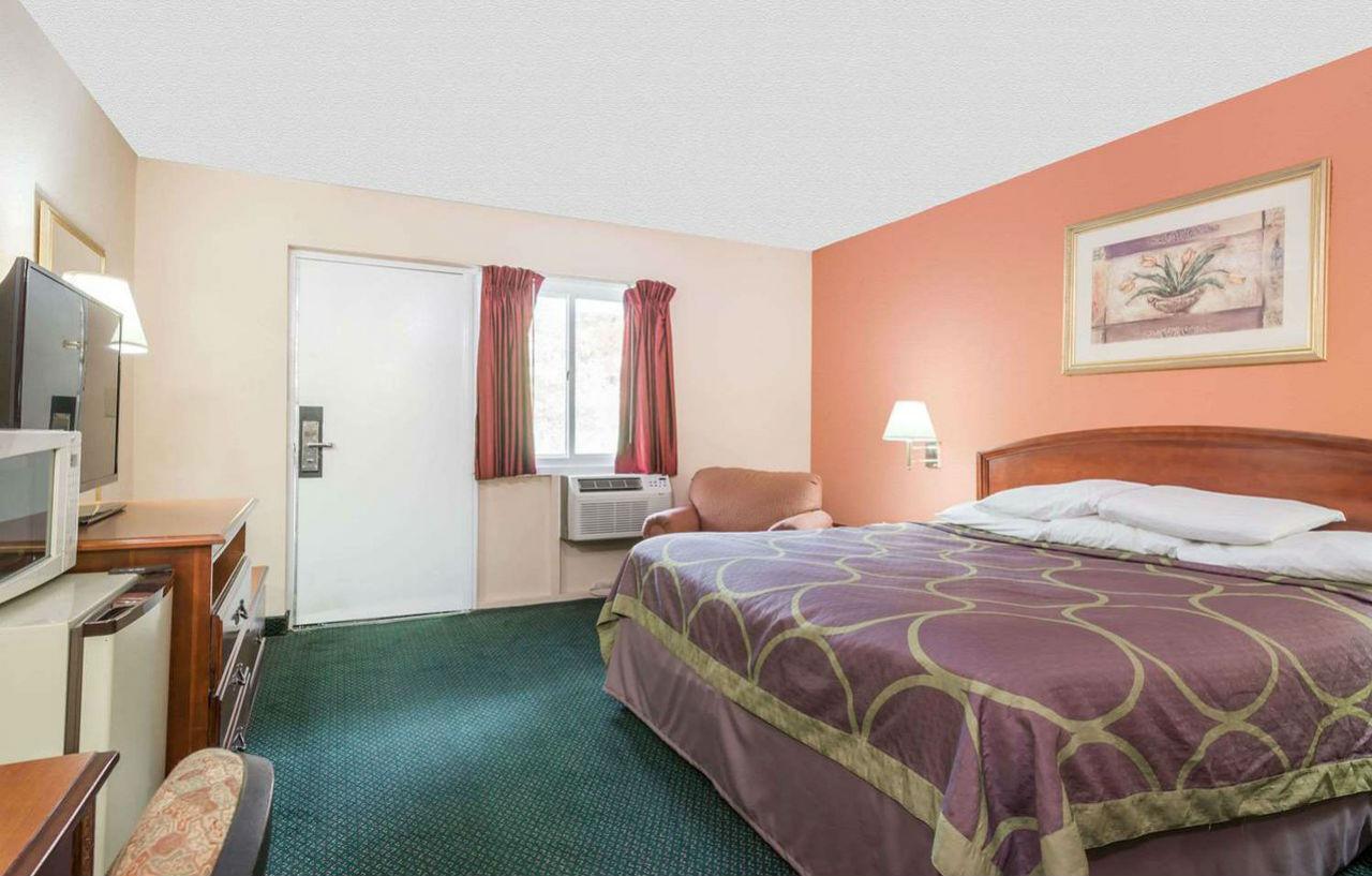 Days Inn By Wyndham Lenox Ma Buitenkant foto